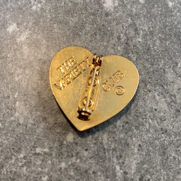 Bird heart brooch - Picture 3 of 3